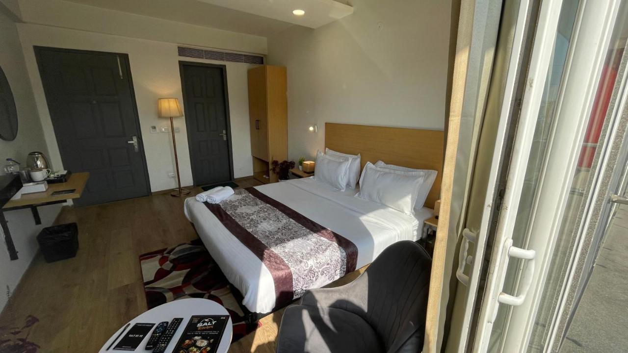 Saltstayz Express -Medicity Near Medanta Hospital Gurgaon Luaran gambar